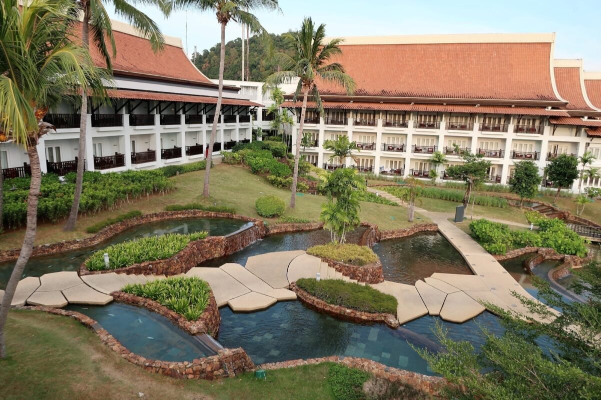 Is Marriott Bonvoy Titanium Elite status worth it?