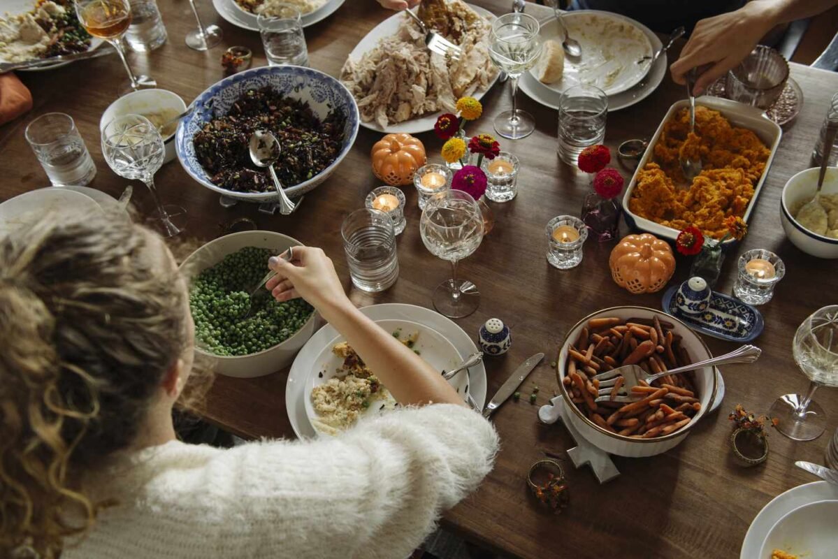 8 Steps to a Stress-Free Thanksgiving Dinner