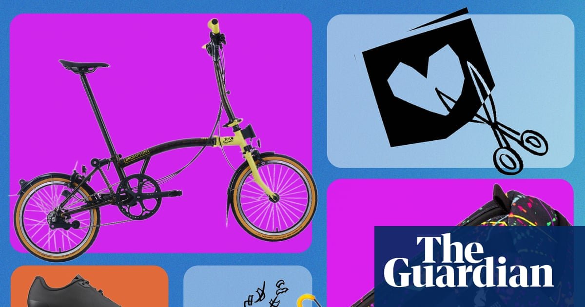 The best Christmas gifts for cyclists in the UK, from heated gloves to handlebar bags | Cycling