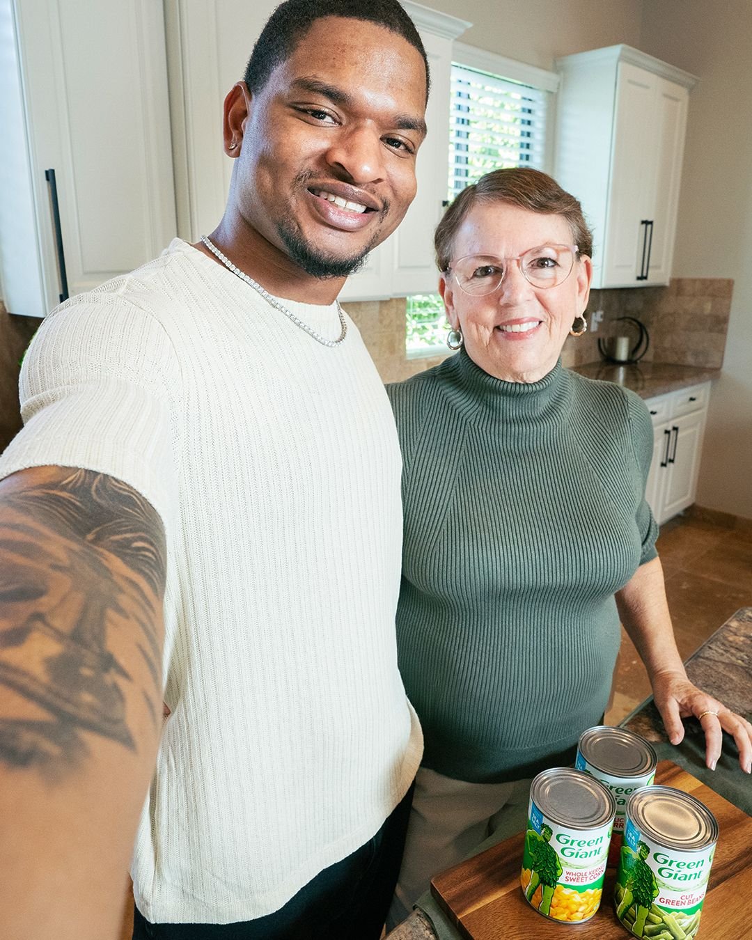 ‘Thanksgiving Grandma' Wanda and Jamal's Must-Have Thanksgiving Dishes
