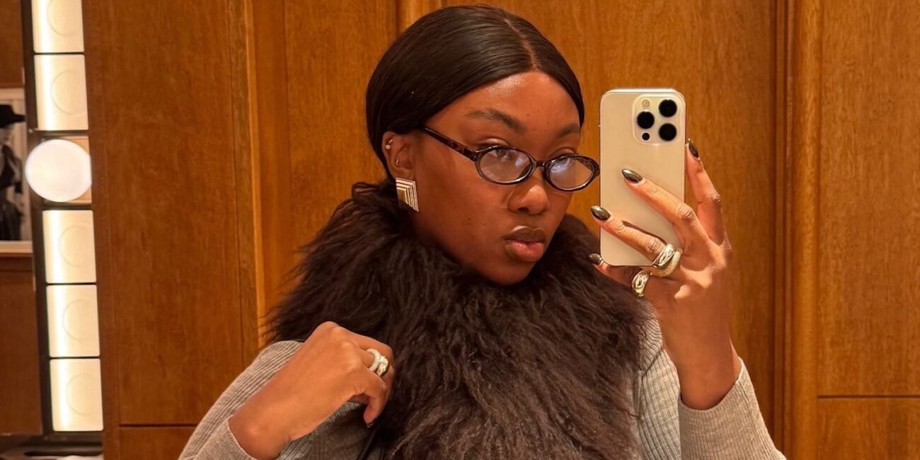 8 Winter Accessories Trends the Fashion Girls Are Loving