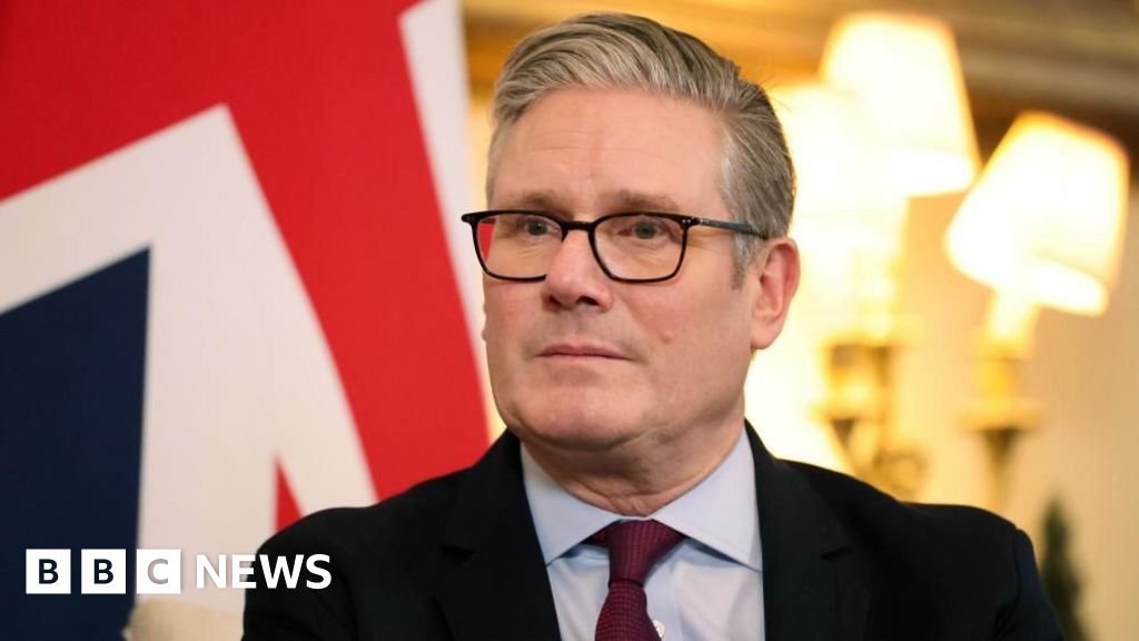 Doctor strike during flu outbreak would be 'beyond belief', says Starmer