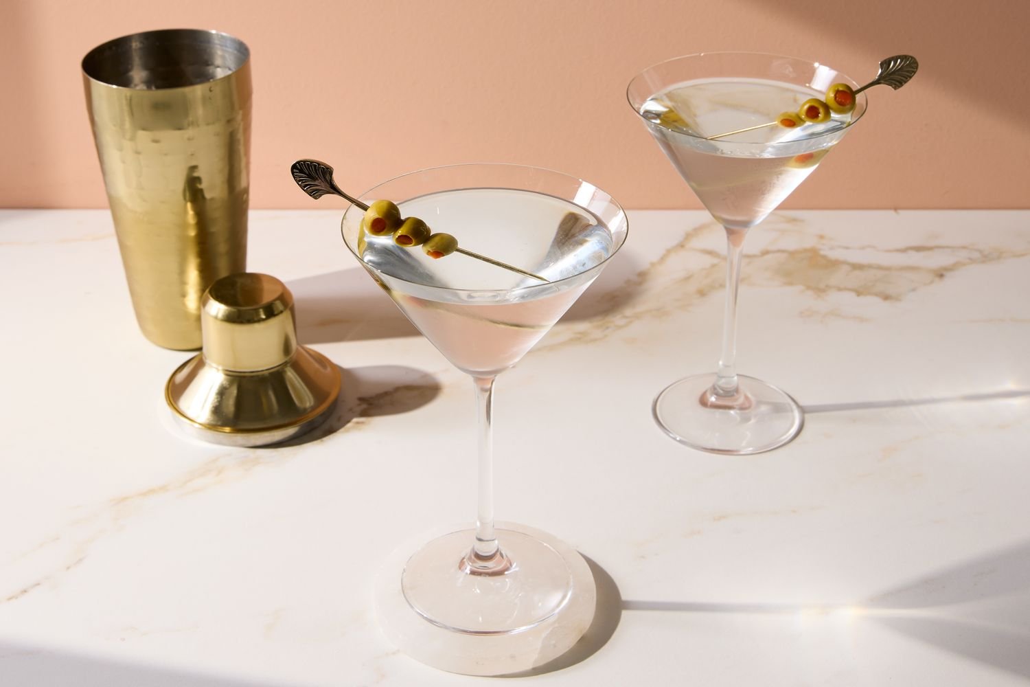 Classic Martini Recipe (With Video and Step-by-Step)