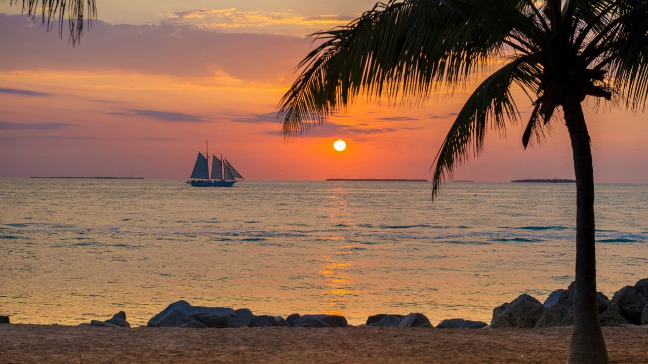 20 Best East Coast Beach Towns Worth a Visit, From Florida to Maine