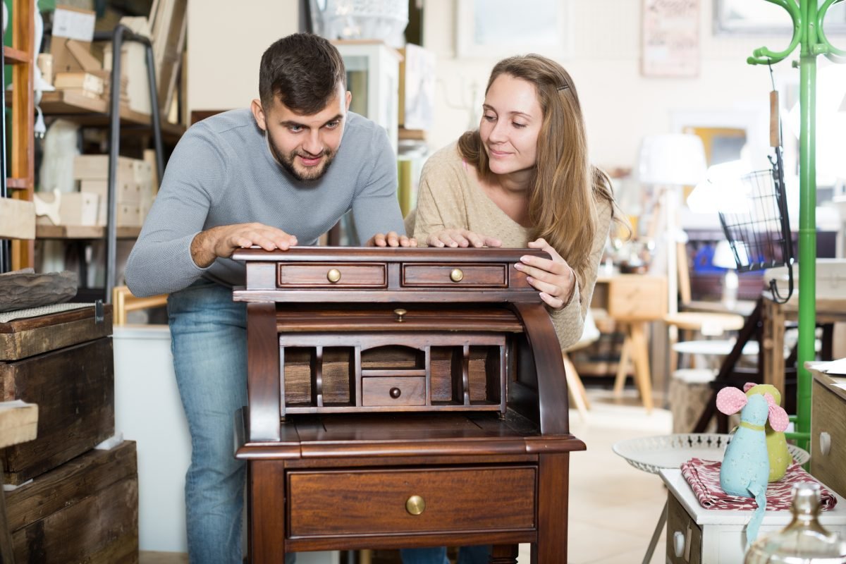 4 Potential Problems You Could Bring Home When Shopping Secondhand