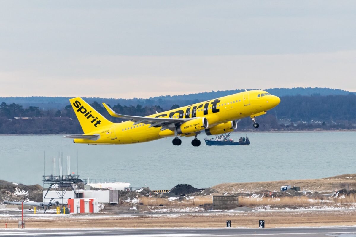 Spirit Airlines to sell its 22 New York LaGuardia slots