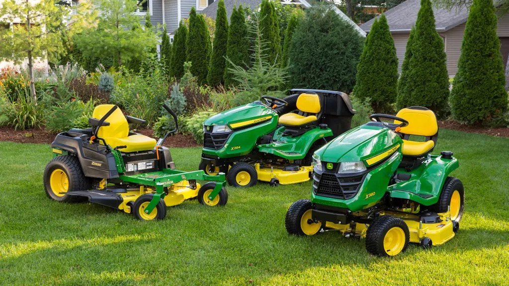 Zero-Turn vs. Lawn Tractor: What's the Difference?